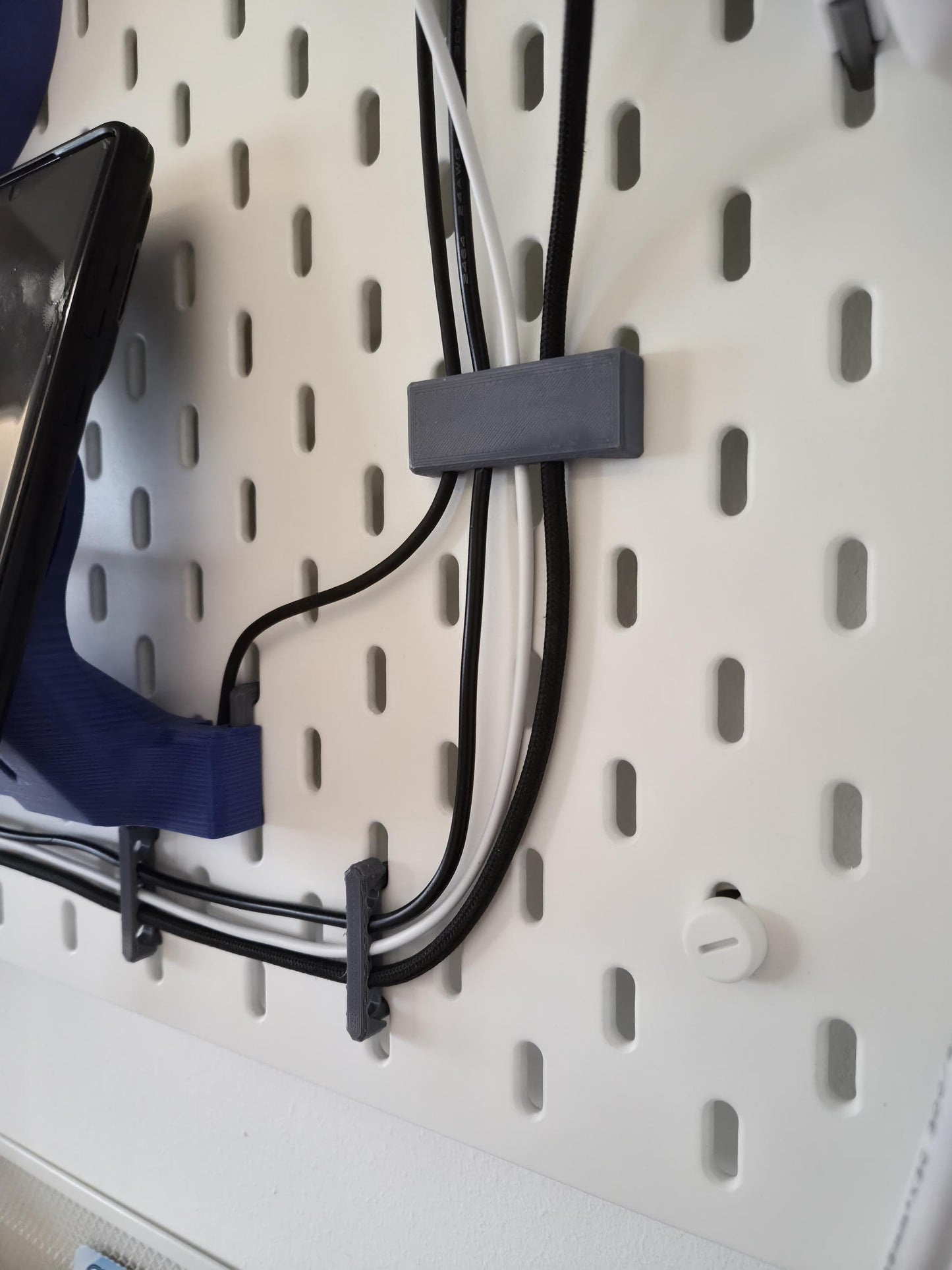 TinkerBit Locking Cable Manager for IKEA SKÅDIS | Vertical & Horizontal Routing | 5-Slot cable Organizer
